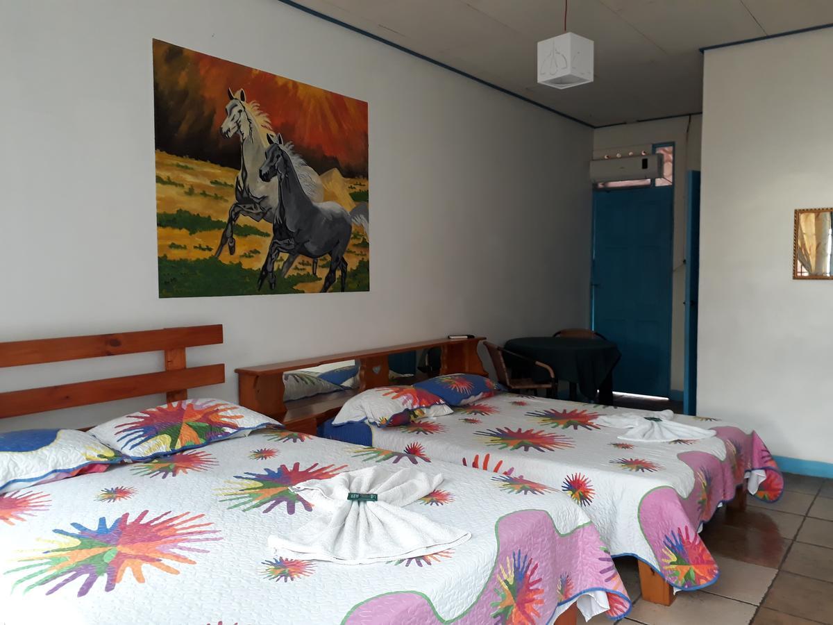 Hotel La Uvita Puerto Limon Kültér fotó